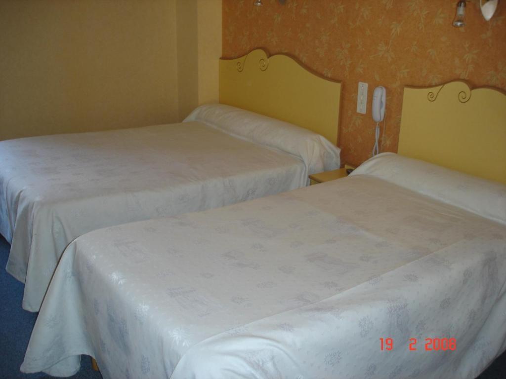 Hotel George Montmélian Dış mekan fotoğraf