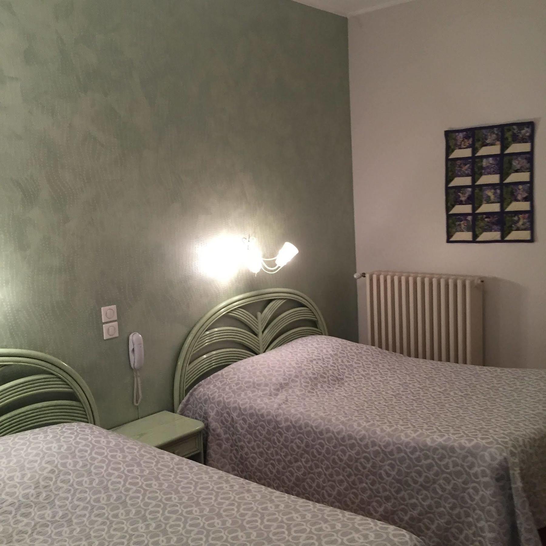 Hotel George Montmélian Dış mekan fotoğraf