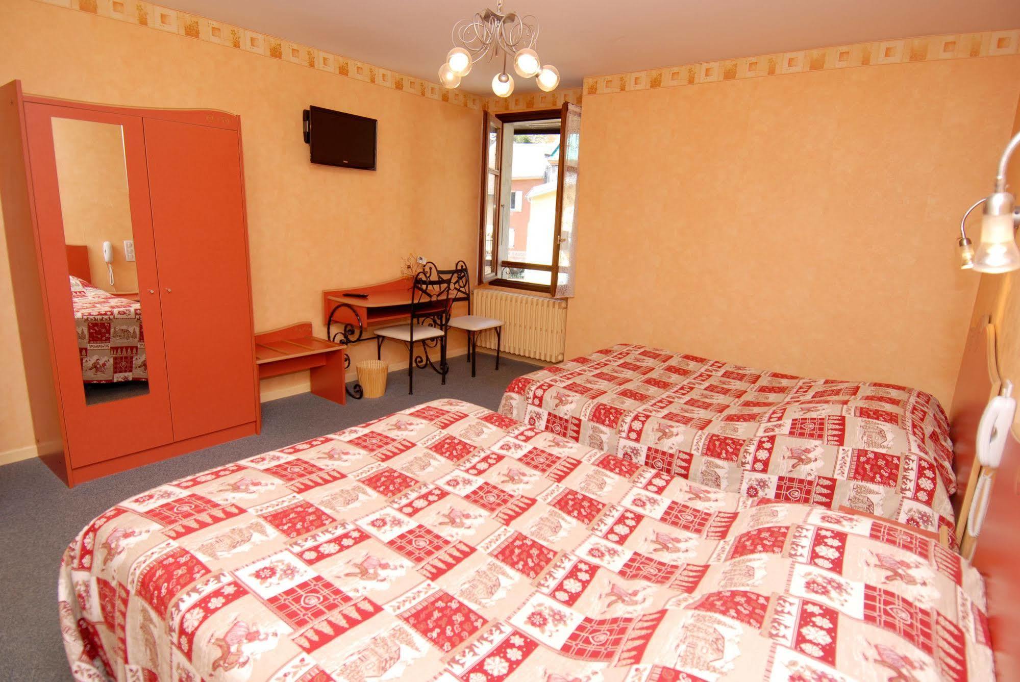 Hotel George Montmélian Dış mekan fotoğraf