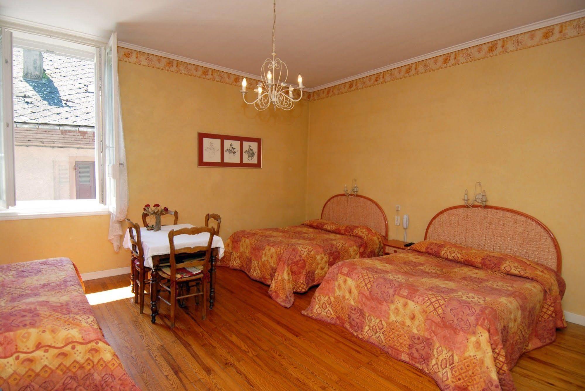 Hotel George Montmélian Dış mekan fotoğraf